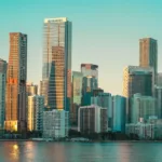 Trabajo Miami argentinos profesionales: sectores y estrategias